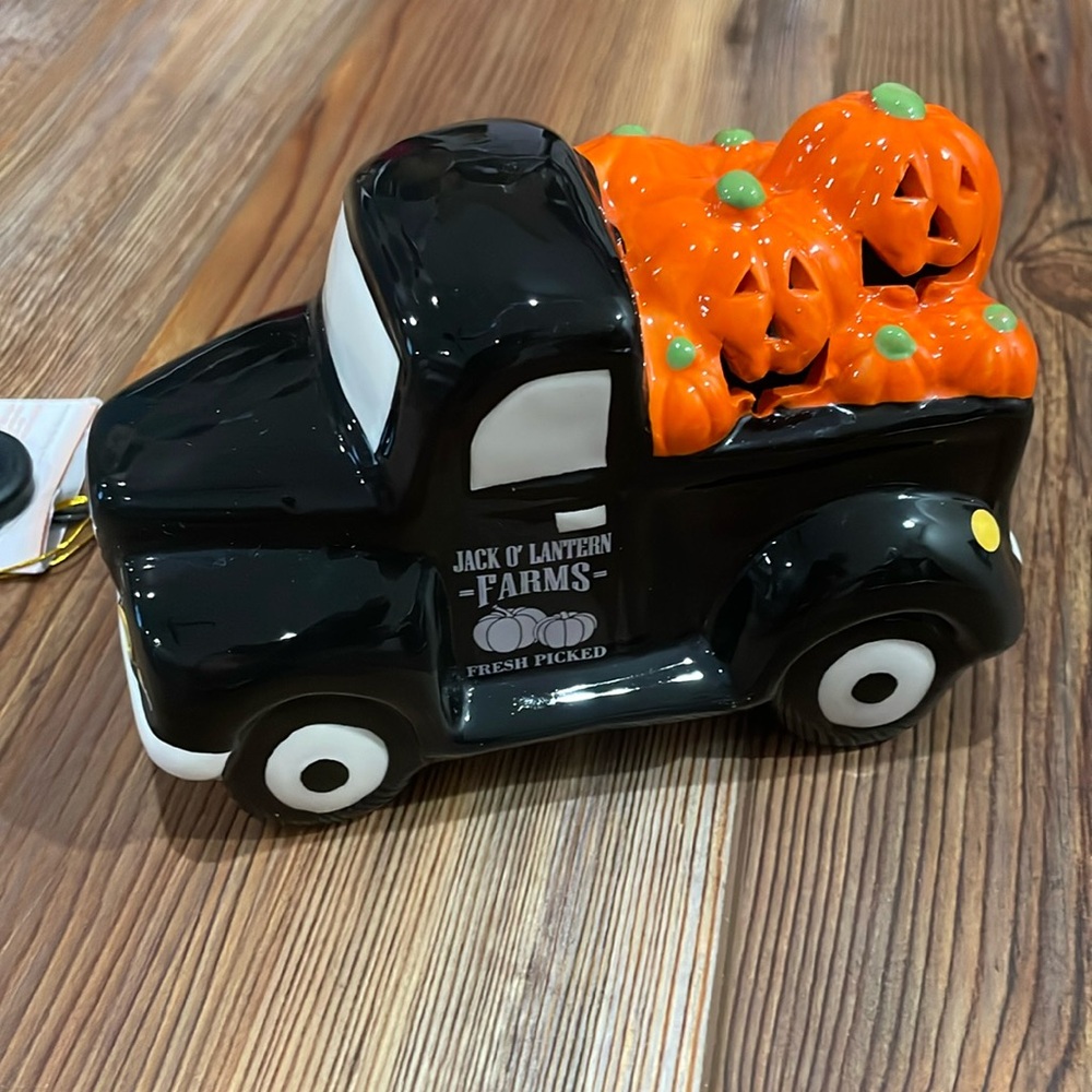 Fall/Halloween Pickup Truck Decor